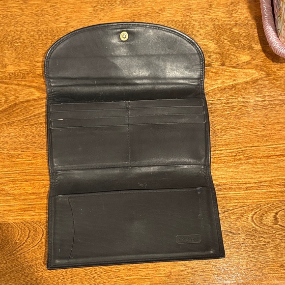 Vintage Coach Leather Wallet - Picture 3 of 4